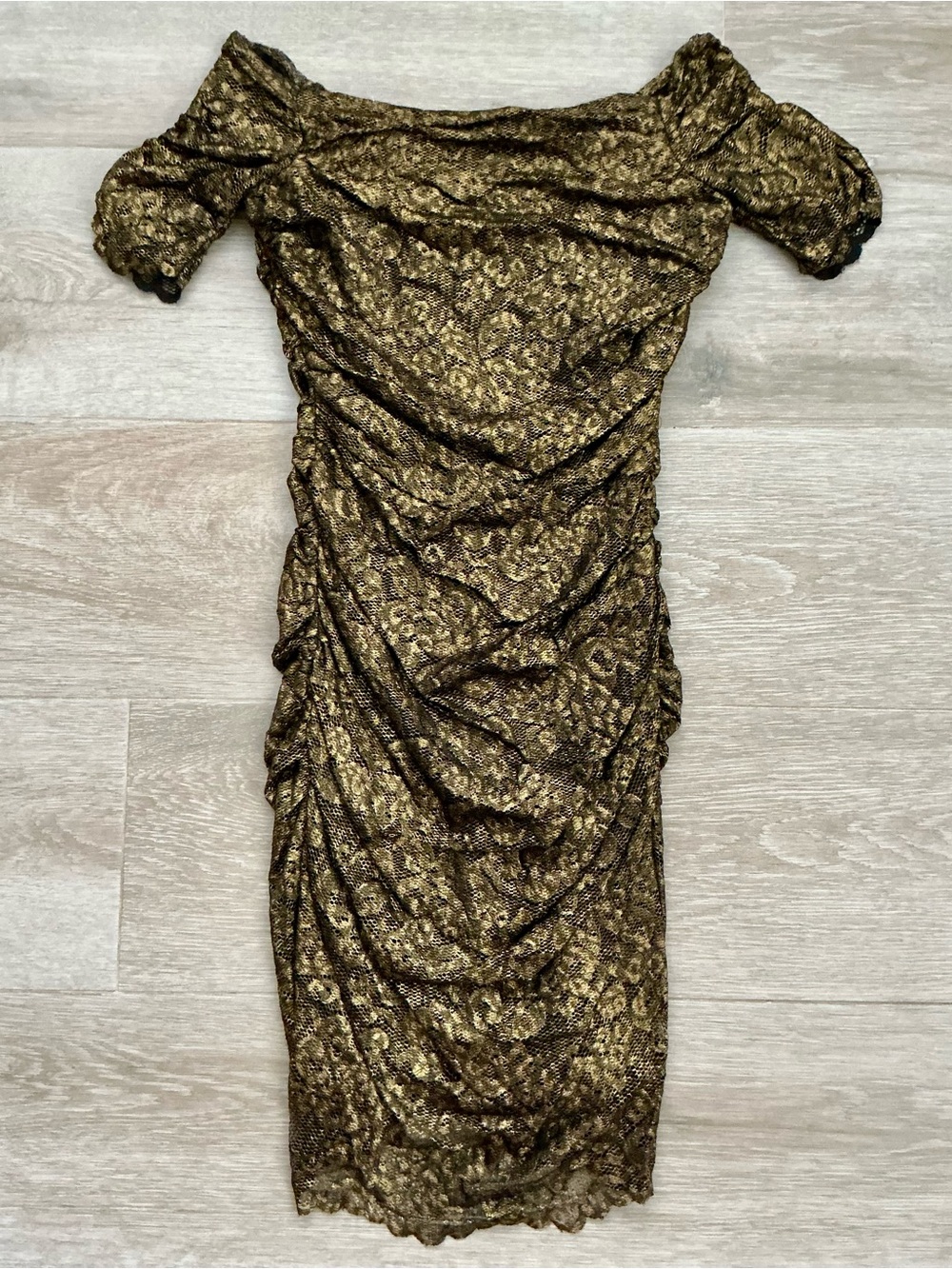 Belle Badgley Mischka Dress Gold Off Shoulder Bodycon Cocktail Ruched Lace Sz 4